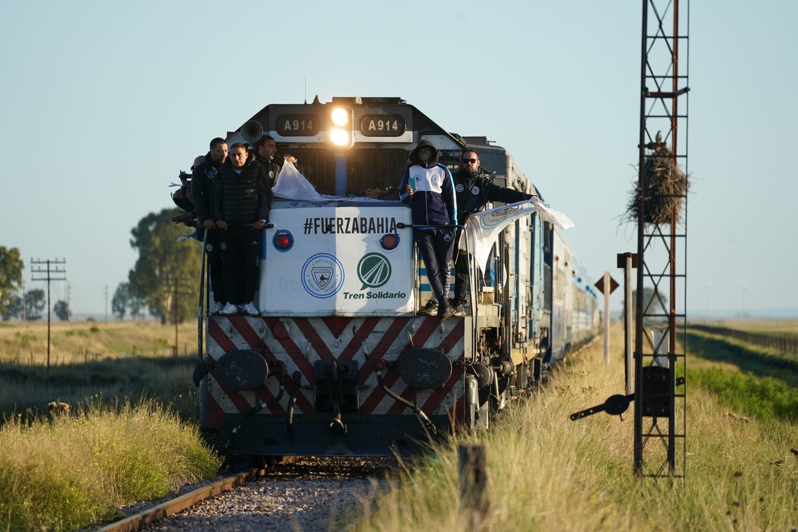 El Tren Solidario entrega las primeras cargas de ayuda en Bahía Blanca