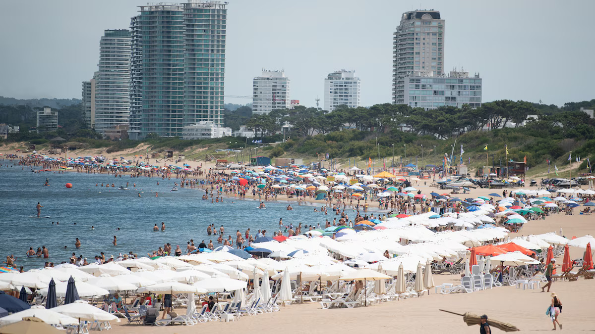 Uruguay tiene problemas de competitividad en el turismo por los viajes de argentinos a Brasil