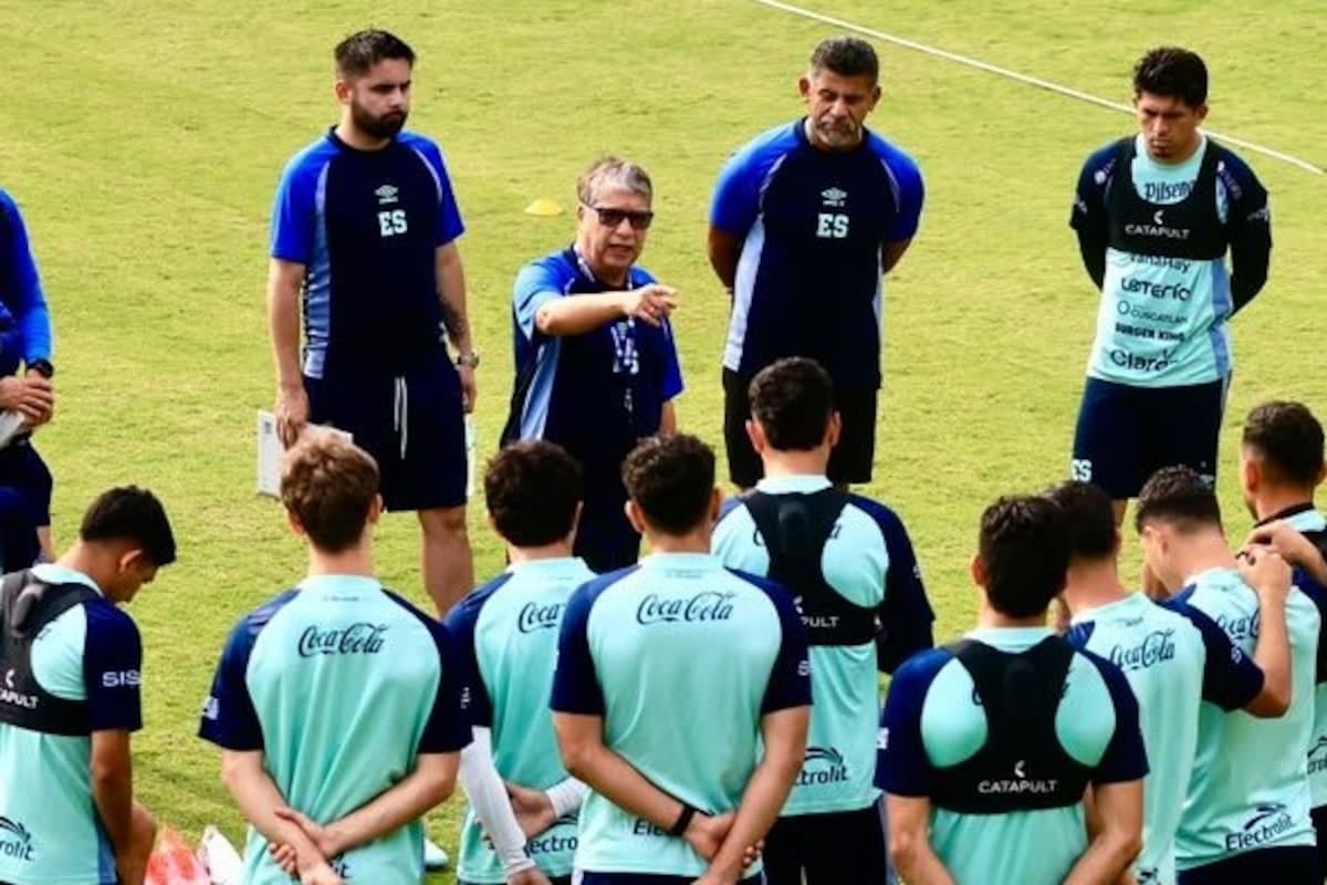 El Salvador se aferra a Bolillo Gómez para evitar el descenso en la Liga de Naciones de la Concacaf
