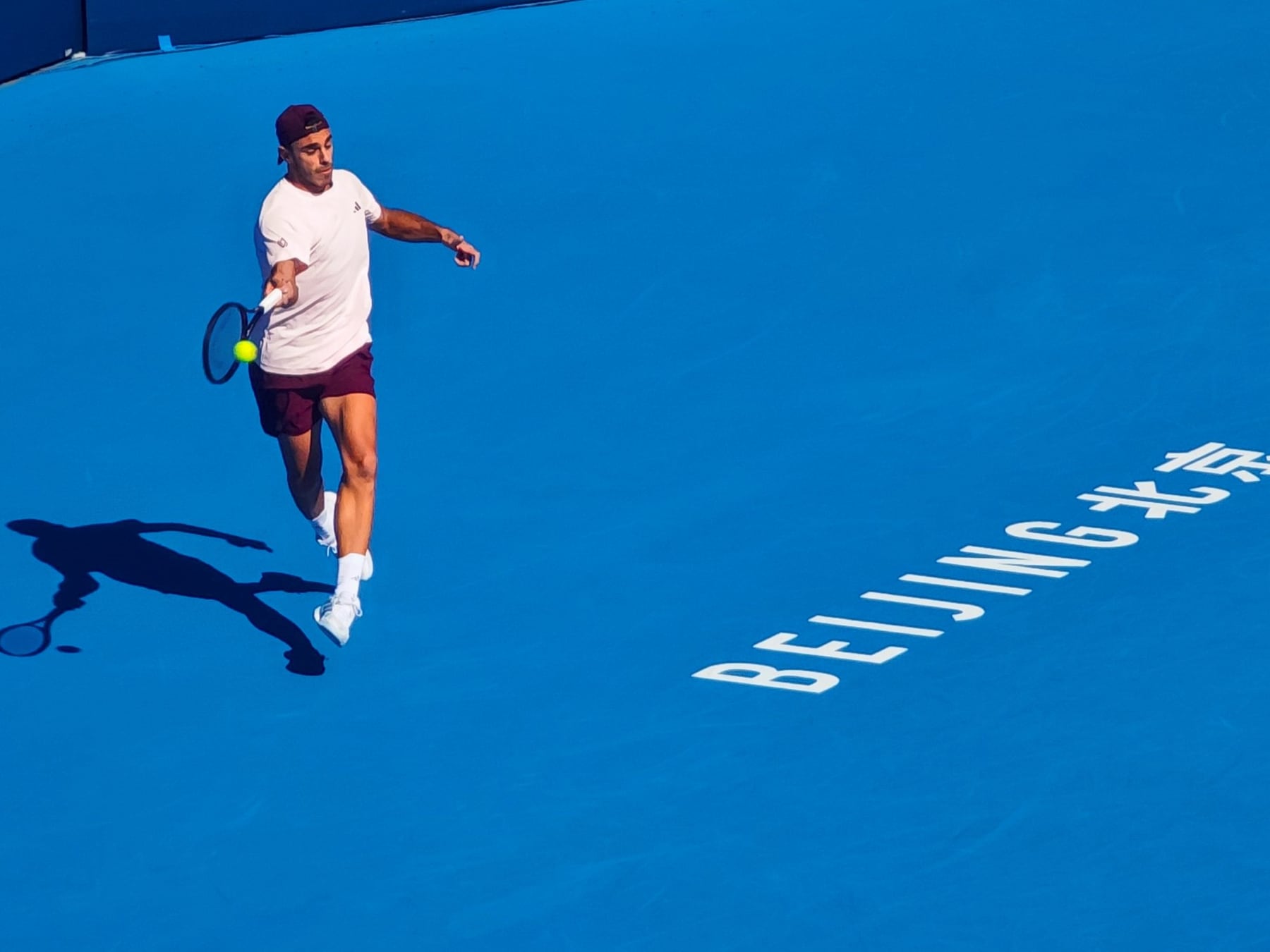Cerúndolo salvó dos break points clave en el tercer set y avanzó a octavos en el ATP 500 de Pekín