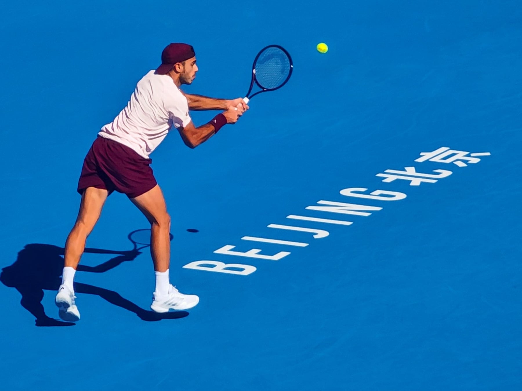 Cerúndolo estiró su mejor semana del año y va por Medvedev en cuartos de Beijing