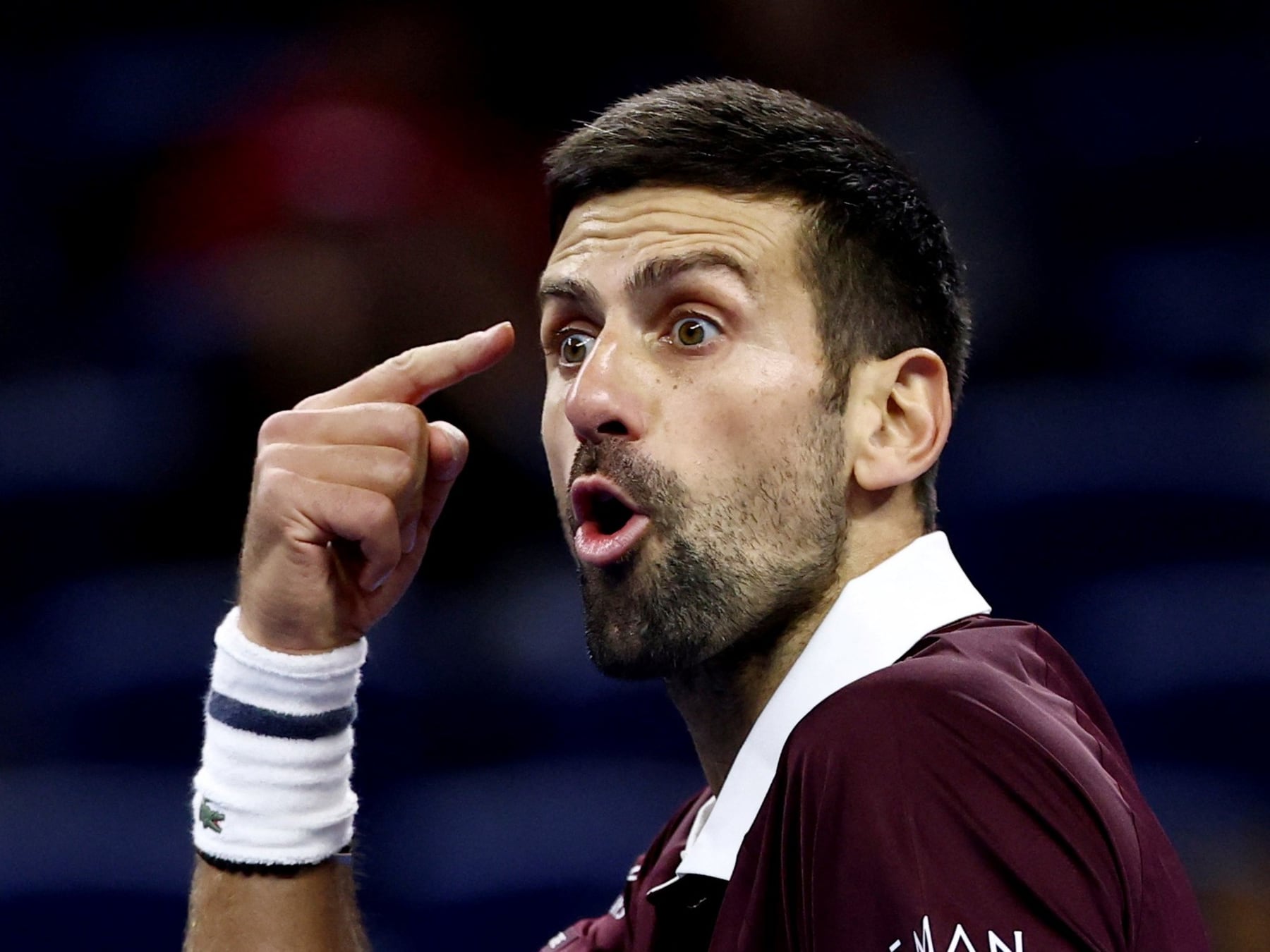 Djokovic revirtió el duelo con Zverev y se metió entre los cuatro mejores del ATP 500 de Pekín