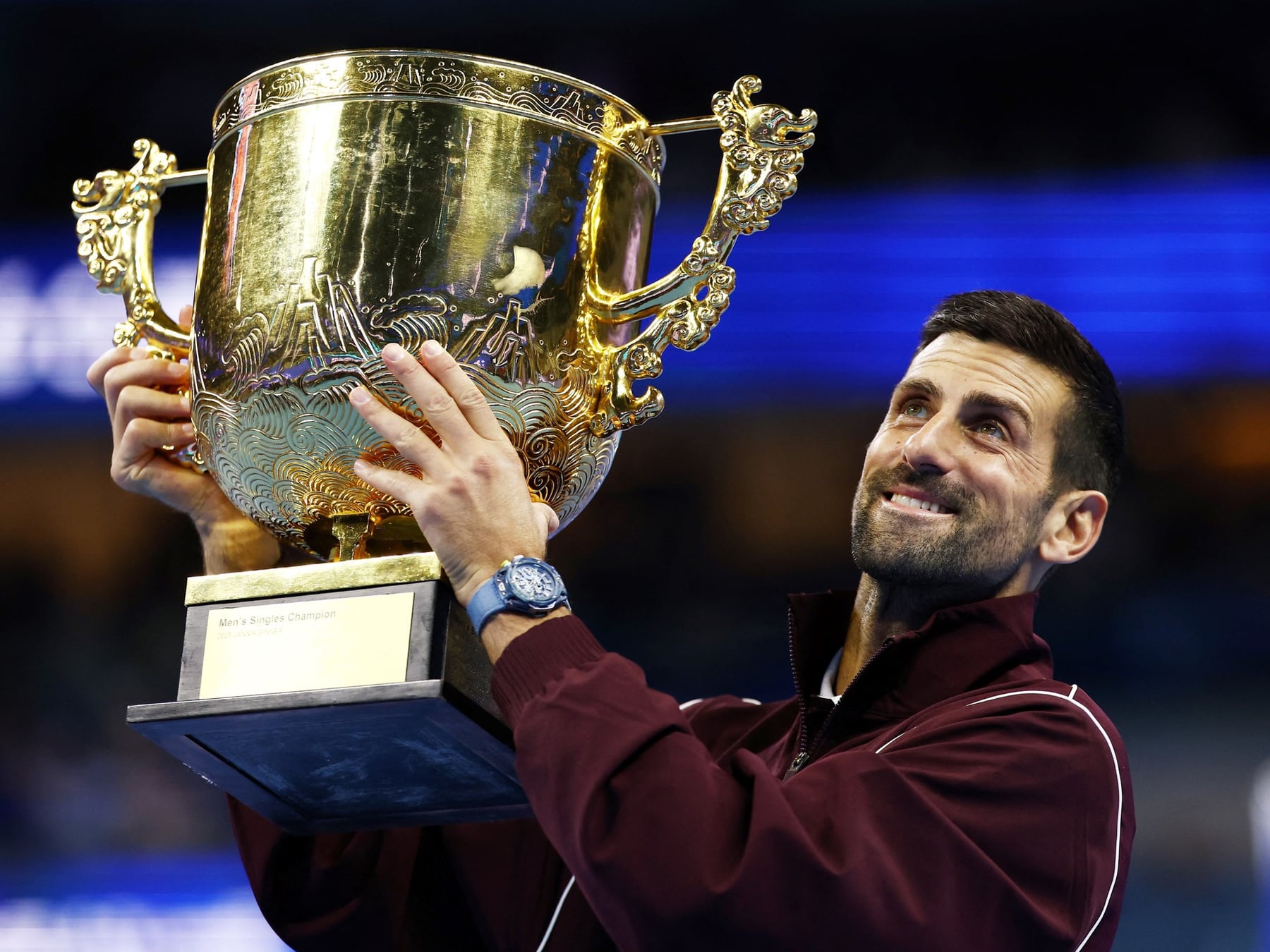 Novak Djokovic quedó a un título de igualar el récord de Roger Federer tras consagrarse en el ATP 500 de Pekín