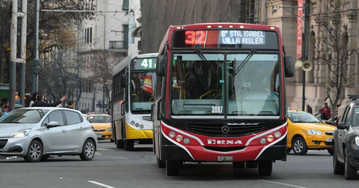 Viajar en colectivo en la Argentina: la tarifa más alta multiplica por 4,3 a la más barata