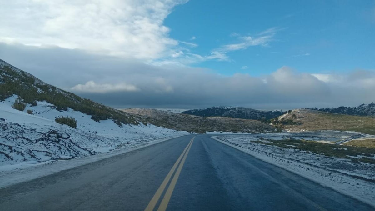 Cruzarla con hielo y cadenas: la pulseada de este lunes en la cordillera neuquina