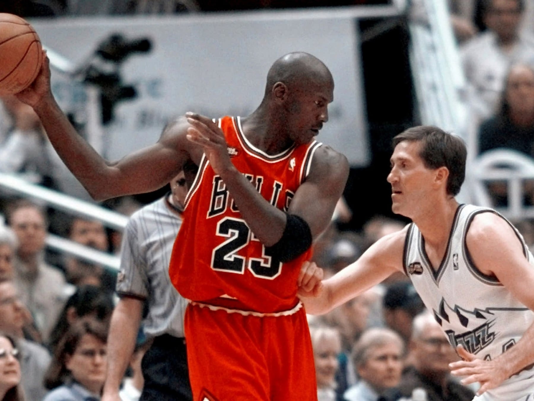 Una camiseta de Jordan de las Finales del 98 se pagó 14 millones de dólares y rompió un récord histórico