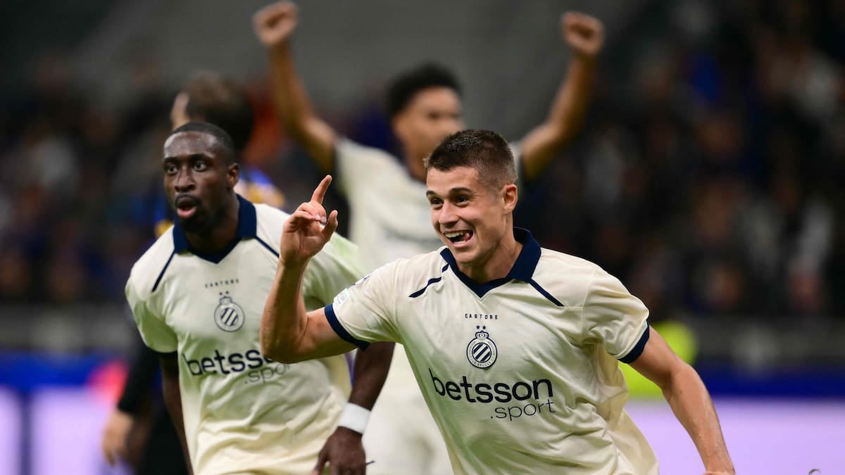 Atlético de Madrid venció 2-0 a Manchester United en la segunda fecha de la Champions League con goles de Barrios y Lookman, mientras Brujas derrotó 4-3 a Inter en Milán con un triplete de Tresoldi
