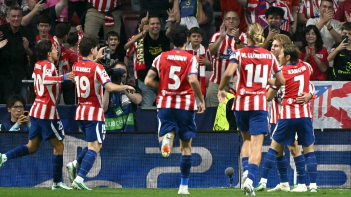 Atlético de Madrid se reencontró en Europa con un 2-0 contundente sobre Manchester United