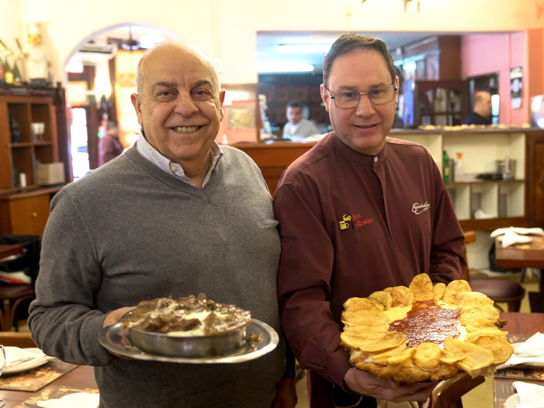 El bodegón de 118 años que vende mil milanesas por mes y se reinventó para no morir