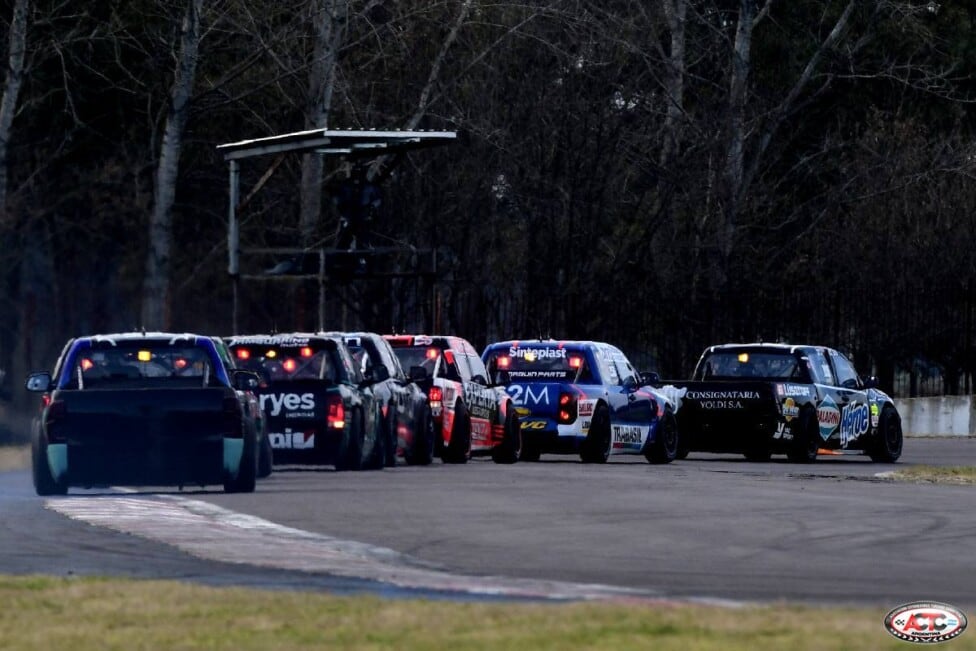 Otto Fritzler defiende la cima del playoff del TC Pick Up en el Mouras de La Plata