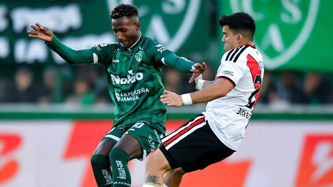 Sarmiento frenó a River en Junín y se prendió a la pelea por la cima de la Zona B