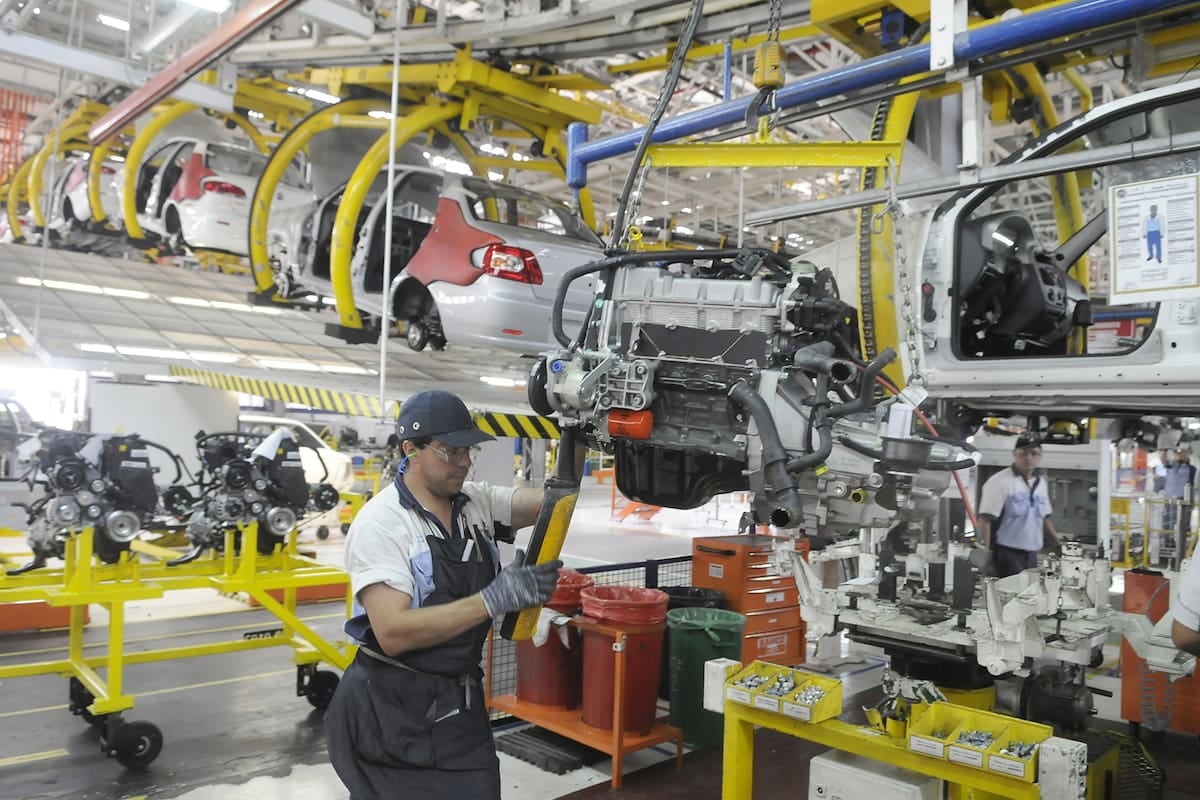 La industria argentina operó al 58,5% de su capacidad en agosto y quedó debajo del registro de 2025
