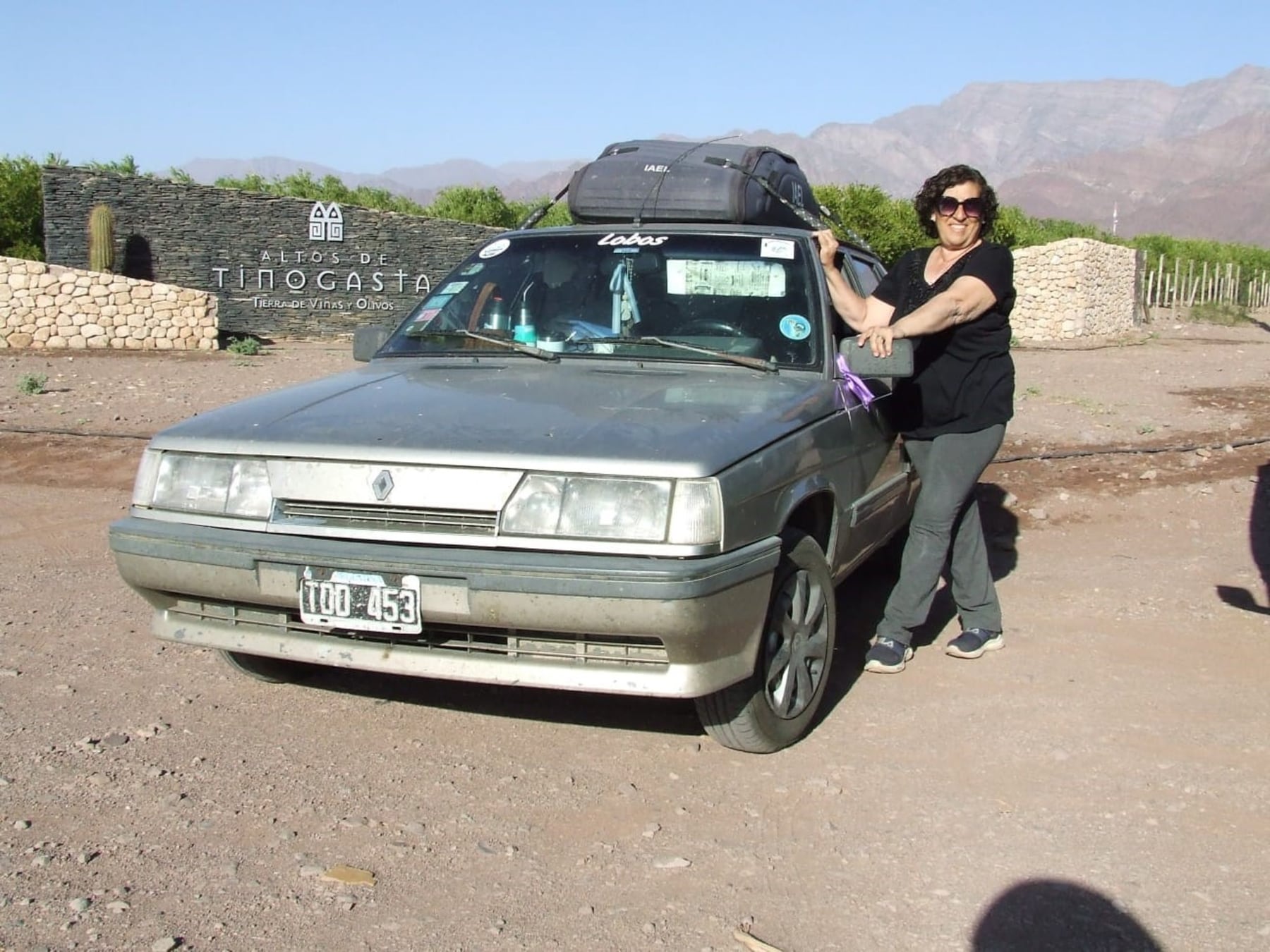 Delia viaja sola, en auto adaptado, desde Lobos hasta el norte argentino