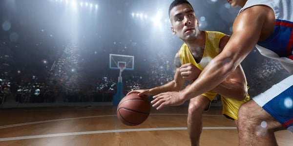 Valencia se reencontró con el triunfo en la ACB y goleó 116-93 a UCAM Murcia