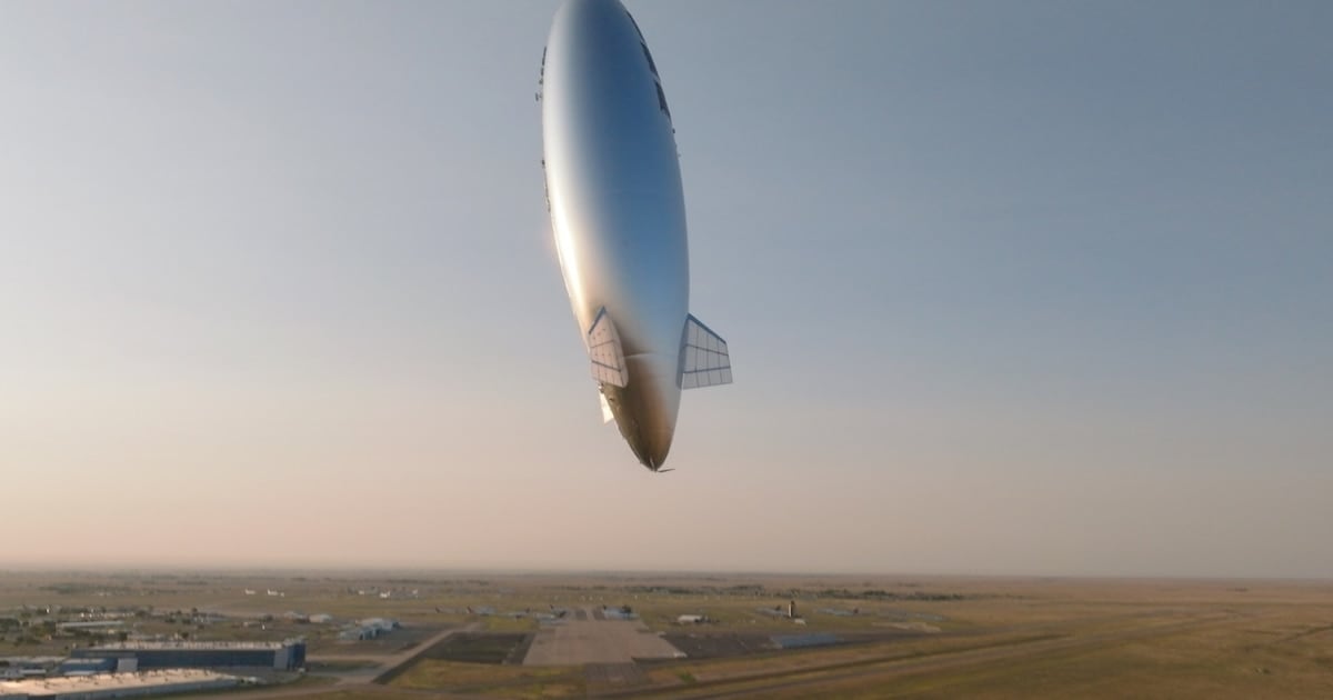 Cómo un globo gigante de 83 metros se posó sobre Japón y se hizo pasar por una torre de celular a 17 kilómetros del suelo