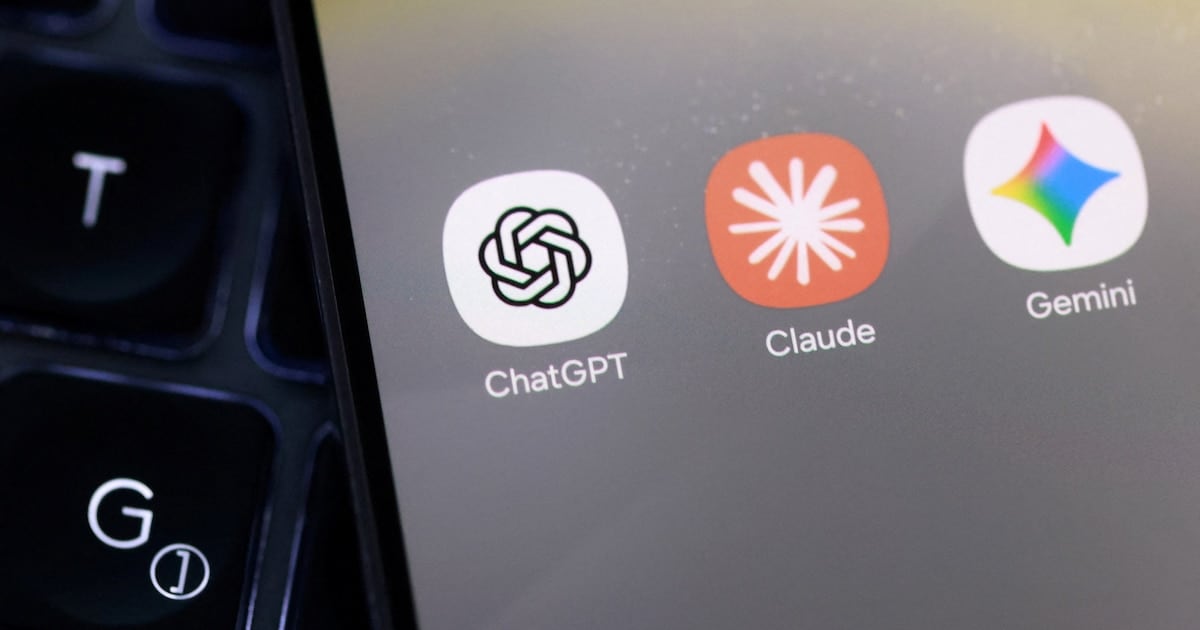 La carrera de los asistentes cambia de piel: Gemini y Claude presionan a ChatGPT