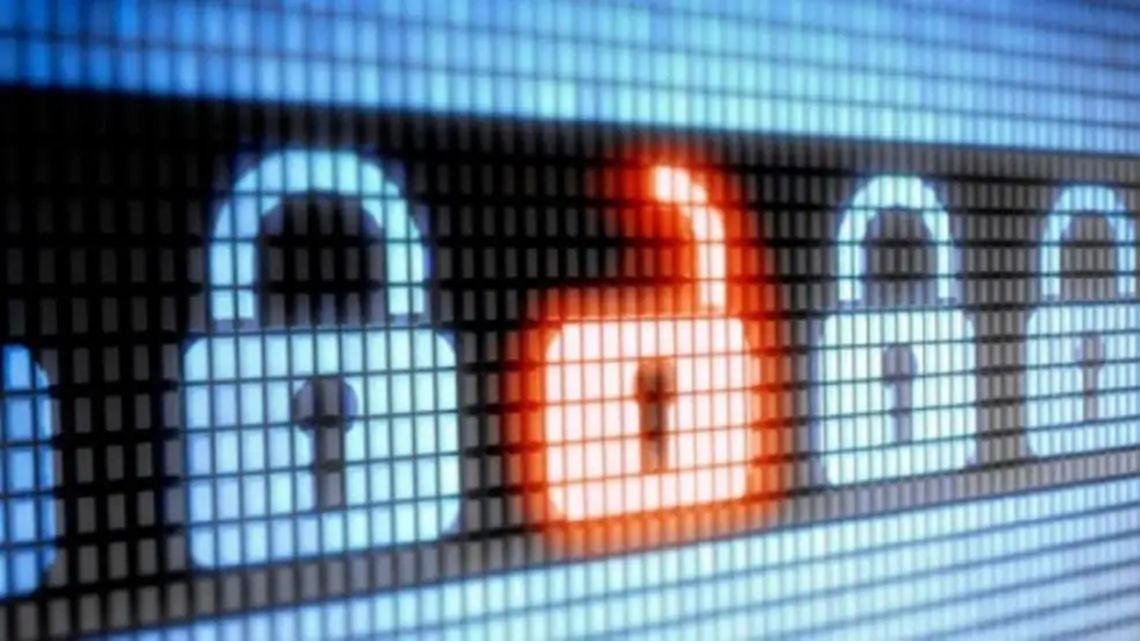 La inteligencia artificial encontró fallas en siete de cada diez sitios web